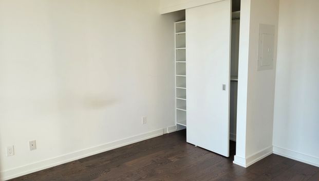 For Lease - 25 Richmond Street Unit# 2104, Toronto, Ontario - Photo 1