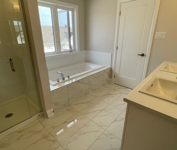 For Lease - 757 Eminence Street, Barrhaven, Ontario - Photo 4