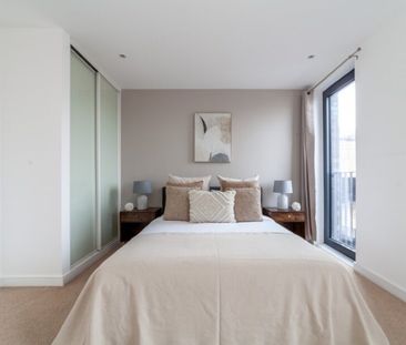 Woolwich High Street, London, SE18 - Photo 4