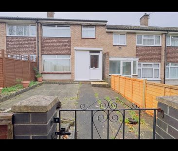 3 Bed Terraced House, Boyce Drive, BS2 - Photo 3