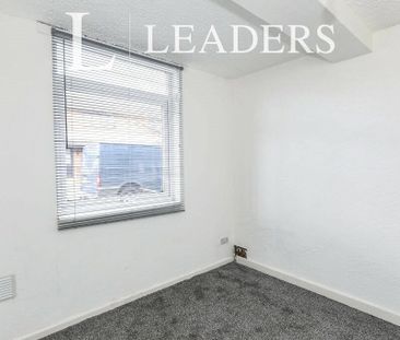 apartment to rent Longshaw Street, Stoke-on-Trent, Staffordshire, ST6 - Photo 3