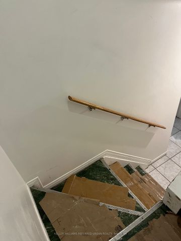 98 Frontenac Avenue #1 - Photo 5