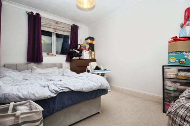 Dagnall Park, London, SE25 5EG - Photo 1