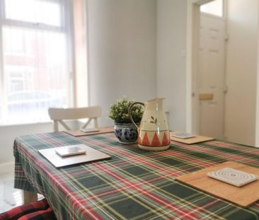 1 bedroom in a house share to rent - Photo 5