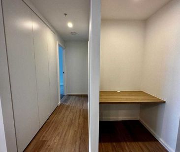 Varsity Lakes Living at Its Finest: 2-Bedroom Apartment in the Hear... - Photo 6