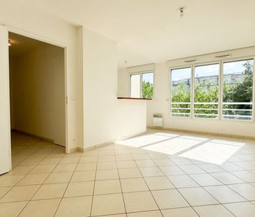 Appartement Corbeil Essonnes 1 pièce(s) 32 m2 - Photo 2