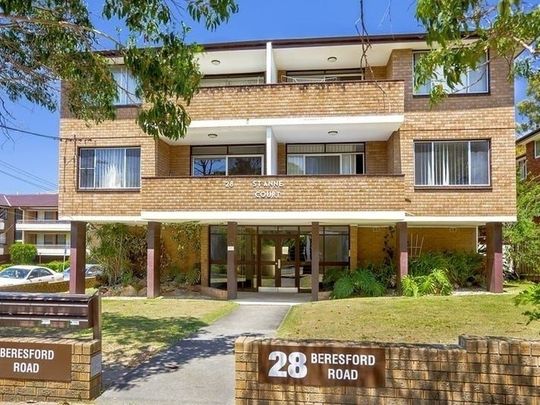 Beautifully Renovated Two Bedroom Unit - Photo 1