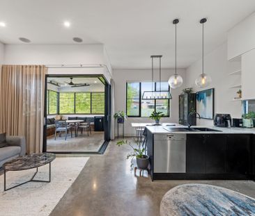 Architectural Elegance - Photo 5