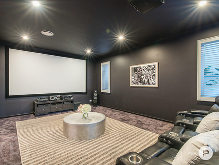 27 Glanosmond Avenue, Camp Hill QLD 4152 - House For Rent | Domain - Photo 2