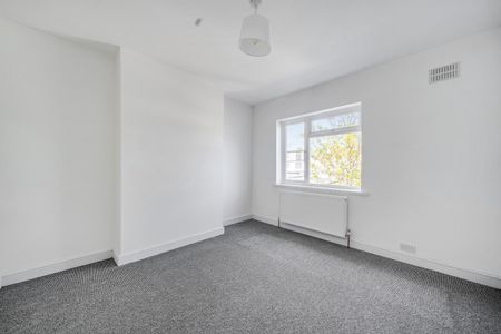 Gorringe Park Avenue, Mitcham, CR4 - Photo 4