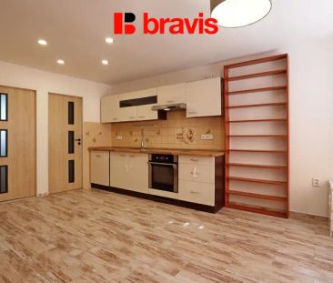 Pronájem bytu 1+kk, ul. Skálova, Rousínov, samostatný vstup, částeč... - Fotografie 1