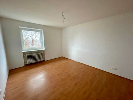 Mietwohnung in Landau a.d.Isar - Einziehen und Wohlfühlen! 3 Zimmer Wohnung mit Balkon! - Photo 2