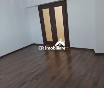 Apartament 3 camere, Piata Unirii nemobilat - Fotografie 2