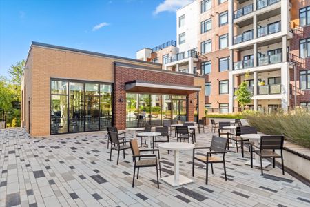 For Lease - 130 Canon Jackson Drive Unit# 211, Toronto, Ontario - Photo 5