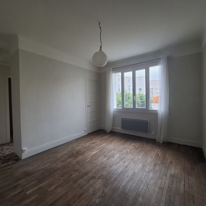 Location Appartement 1 pièce 27m² VICHY 03200 - Photo 1