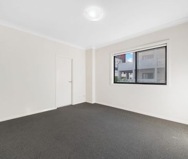 Spacious & Peaceful Apartment in a Prime Kellyville Ridge Location - Photo 6
