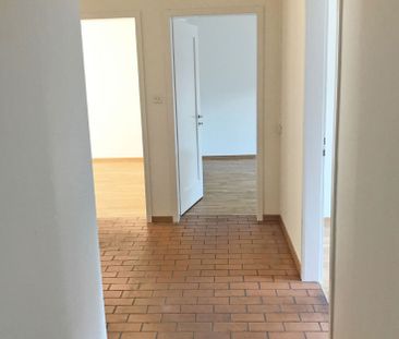 Goldbrunnenplatz – Central, Cozy, Your New Home? - Photo 3