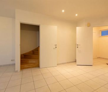 Stadswoning met vier slpk, garage te midden van centrum te Diest - Photo 6