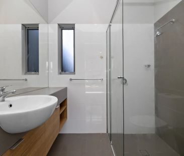 Modern & Low-Maintenance Townhouse for Rent! - Photo 1