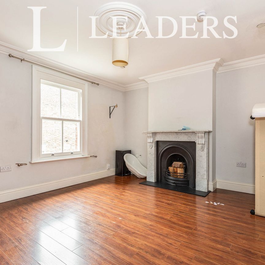 1 bedroom apartment to rent Linkfield Street, Redhill, RH1 - Photo 1