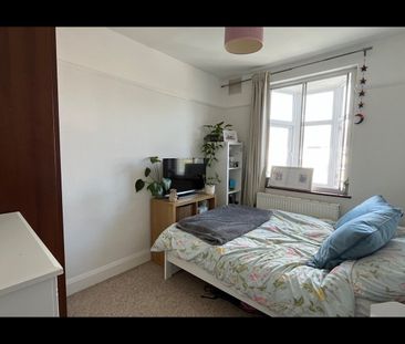 Room in a Shared House, London, SW20 - Photo 3