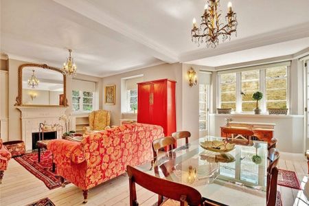 Marlborough Court, Pembroke Road, Kensington, London, W8 - Photo 2