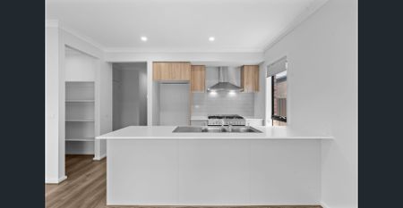 🏡 Welcome Home to 24 Bronx Ave, Berwick! 🌿 - Photo 4