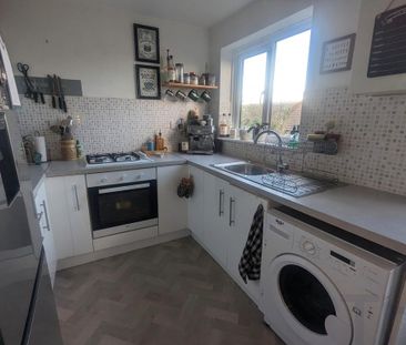 2 bedroom terraced house to rent - Photo 1