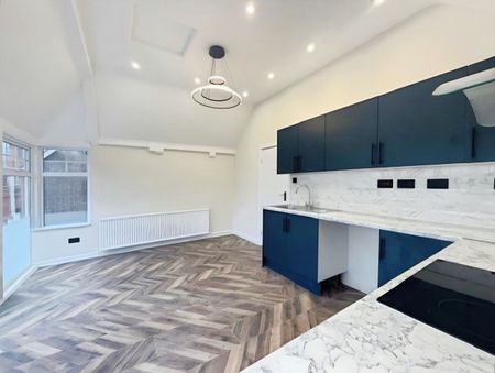 3 bedroom apartment to rent - Photo 3