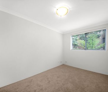 Tranquil modern living in convenient location - Photo 3
