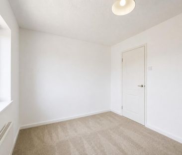 2 bedroom semi-detached house to rent - Photo 2