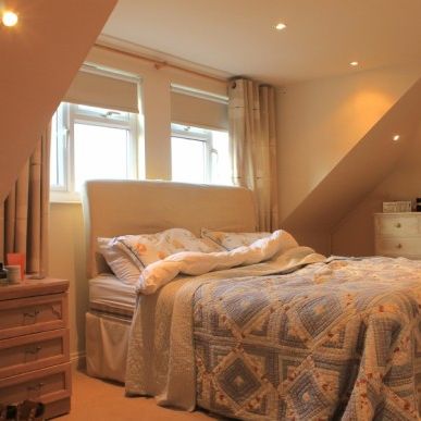 6 Bed - Ernest Road, Wivenhoe - Photo 1