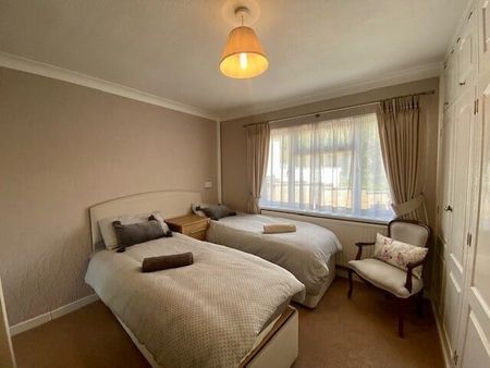 Maryport Road, CARDIFF - Photo 5