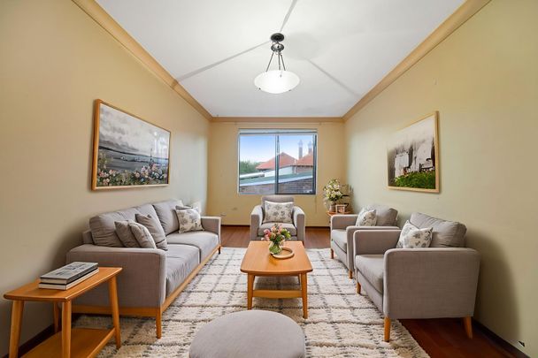 Boutique ground-floor living in a prime Burwood location - Photo 1