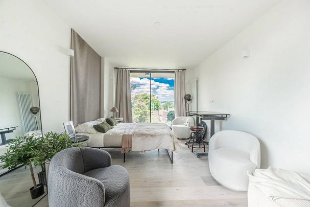 Studio to rent - Photo 1