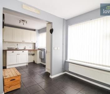 3 bedroom Terraced House To Let - Photo 6