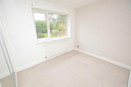 2 bedroom semi-detached house to rent - Photo 4