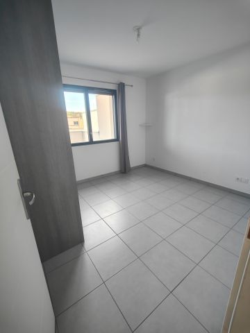 Location Appartement 2 pièces 43m² ANNEYRON 26140 - Photo 2