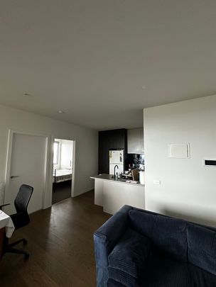 Carlton - Photo 1