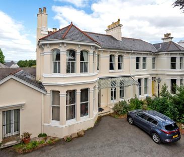 3 bedroom flat to rent - Photo 2