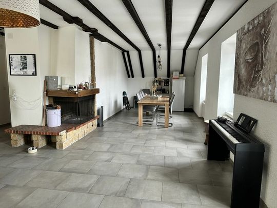 5-room apartment with fireplace on the 3rd floor - Photo 1