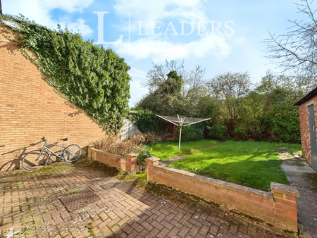 1 bedroom in a house share to rent - Photo 4