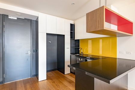 807/123 Pelham Street, Carlton VIC 3053 - Photo 4