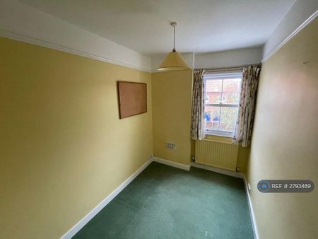 2 bedroom end of terrace house to rent - Photo 4