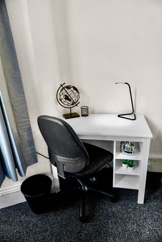 Bedsit, Waverley Road, BS6 - Photo 3