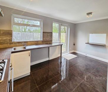 3 bedroom semi-detached house to rent - Photo 4