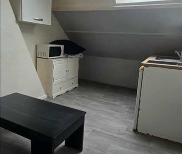 1 pièce - Meublé - 10,11 m² - 2ème étage - Colocation non autorisée - Photo 1