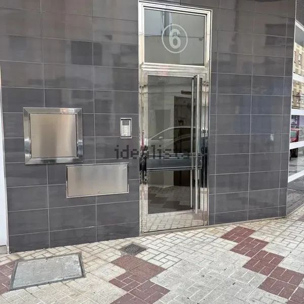 Alquiler de piso en Calle Venegas - Foto 1