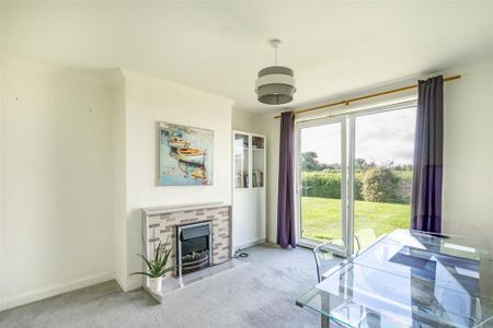 3 bedroom detached house to rent - Photo 5