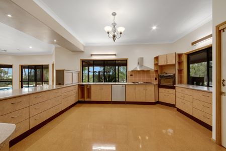 84 Koowin Drive - Photo 3